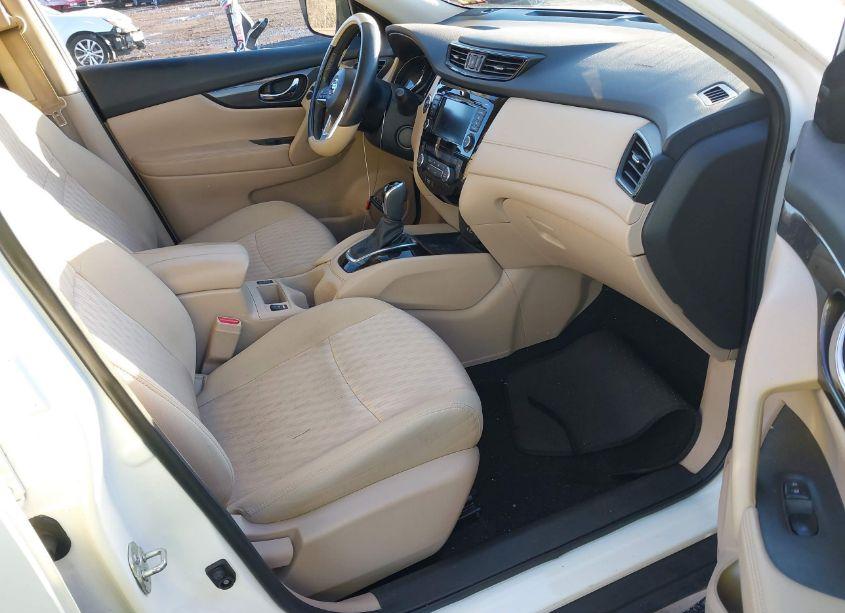 Photo 5 of 2018 Nissan Rogue SV (VIN 5N1AT2MV1JC844539)