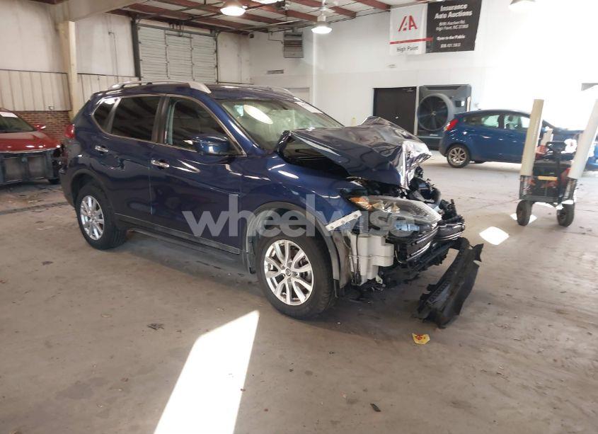 2018 Nissan Rogue SV (VIN 5N1AT2MV1JC845075) main photo