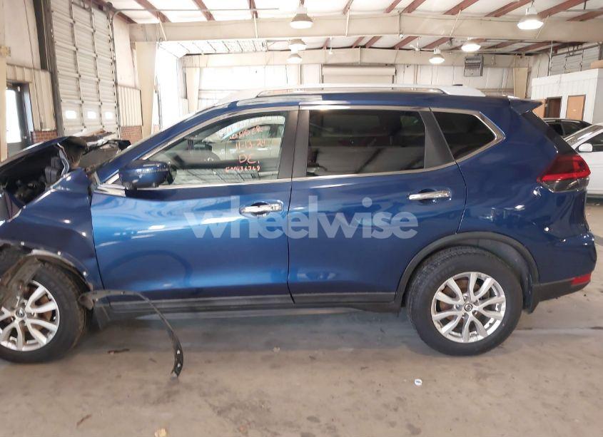 Photo 15 of 2018 Nissan Rogue SV (VIN 5N1AT2MV1JC845075)