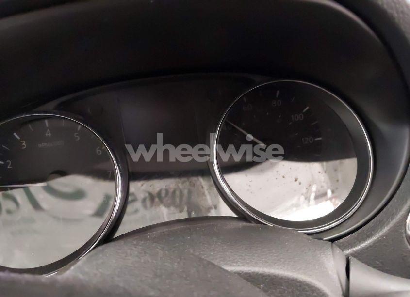 Photo 16 of 2018 Nissan Rogue SV (VIN 5N1AT2MV1JC845075)