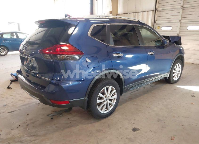 Photo 4 of 2018 Nissan Rogue SV (VIN 5N1AT2MV1JC845075)