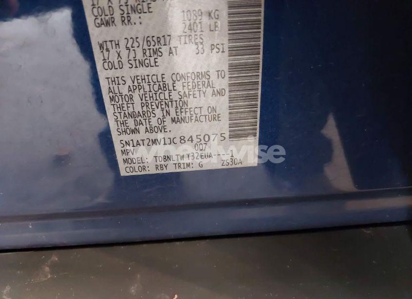 Photo 9 of 2018 Nissan Rogue SV (VIN 5N1AT2MV1JC845075)