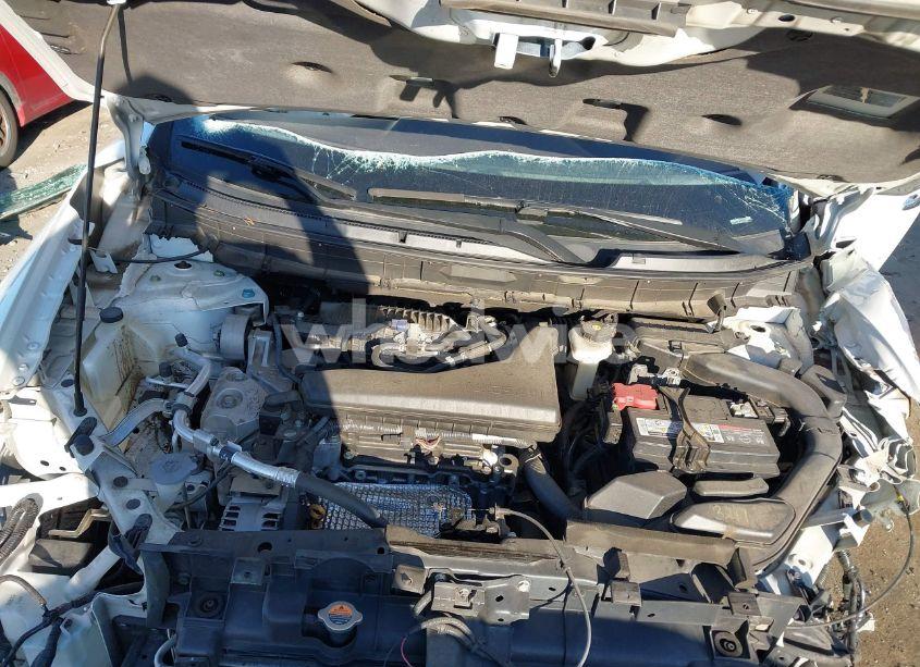 Photo 10 of 2019 Nissan Rogue SV (VIN 5N1AT2MV1KC705335)