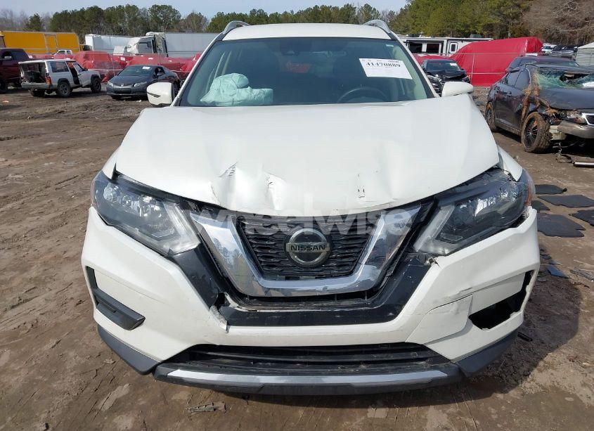 Photo 12 of 2019 Nissan Rogue SV (VIN 5N1AT2MV1KC737170)