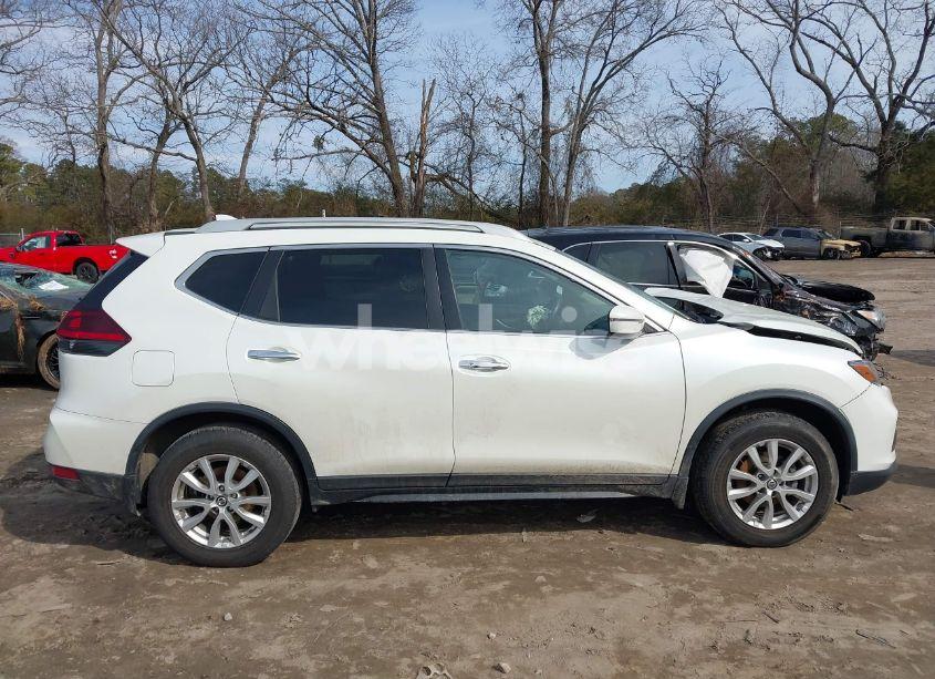 Photo 13 of 2019 Nissan Rogue SV (VIN 5N1AT2MV1KC737170)