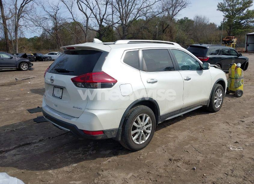 Photo 4 of 2019 Nissan Rogue SV (VIN 5N1AT2MV1KC737170)