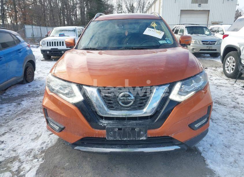 Photo 6 of 2019 Nissan Rogue SL (VIN 5N1AT2MV1KC740411)