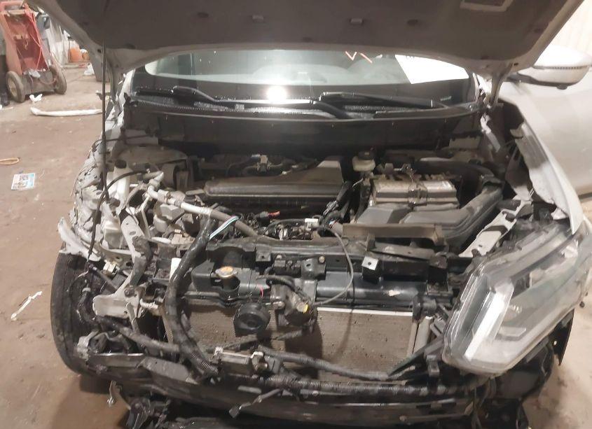 Photo 10 of 2019 Nissan Rogue SL (VIN 5N1AT2MV1KC744796)