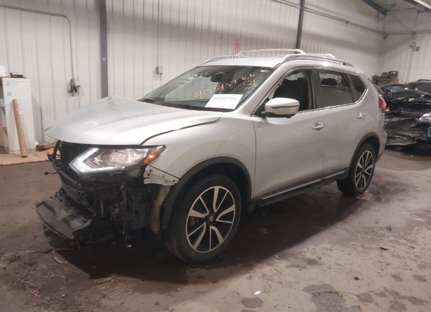 Photo 2 of 2019 Nissan Rogue SL (VIN 5N1AT2MV1KC744796)
