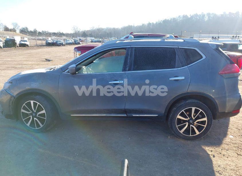Photo 14 of 2019 Nissan Rogue SL (VIN 5N1AT2MV1KC756852)