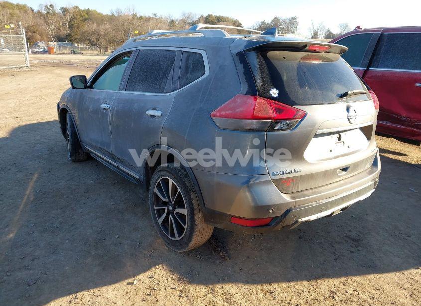 Photo 3 of 2019 Nissan Rogue SL (VIN 5N1AT2MV1KC756852)