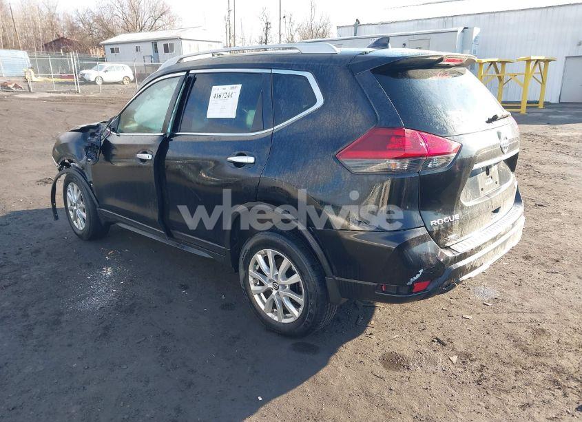 Photo 3 of 2019 Nissan Rogue S (VIN 5N1AT2MV1KC782240)