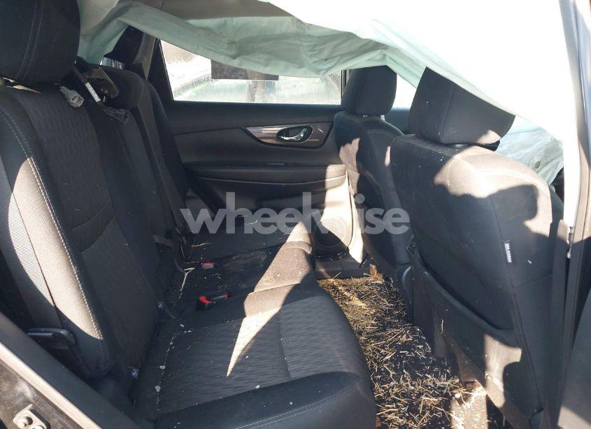 Photo 8 of 2019 Nissan Rogue S (VIN 5N1AT2MV1KC782240)