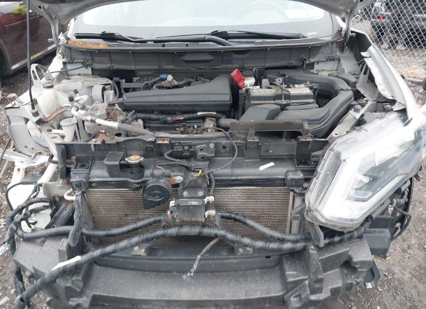 Photo 10 of 2019 Nissan Rogue SL (VIN 5N1AT2MV1KC788104)