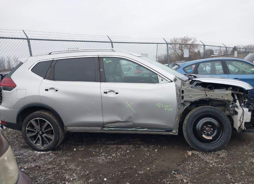 Photo 13 of 2019 Nissan Rogue SL (VIN 5N1AT2MV1KC788104)
