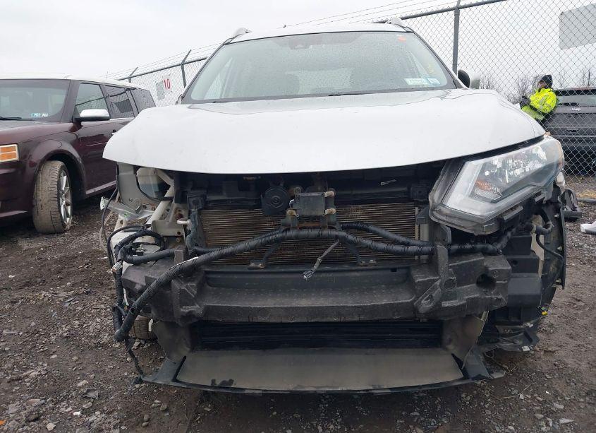 Photo 6 of 2019 Nissan Rogue SL (VIN 5N1AT2MV1KC788104)