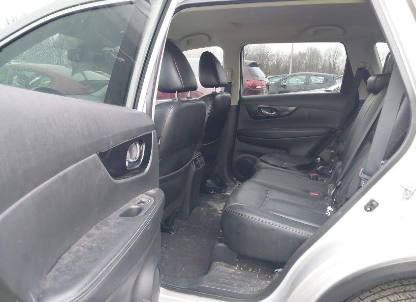 Photo 8 of 2019 Nissan Rogue SL (VIN 5N1AT2MV1KC788104)