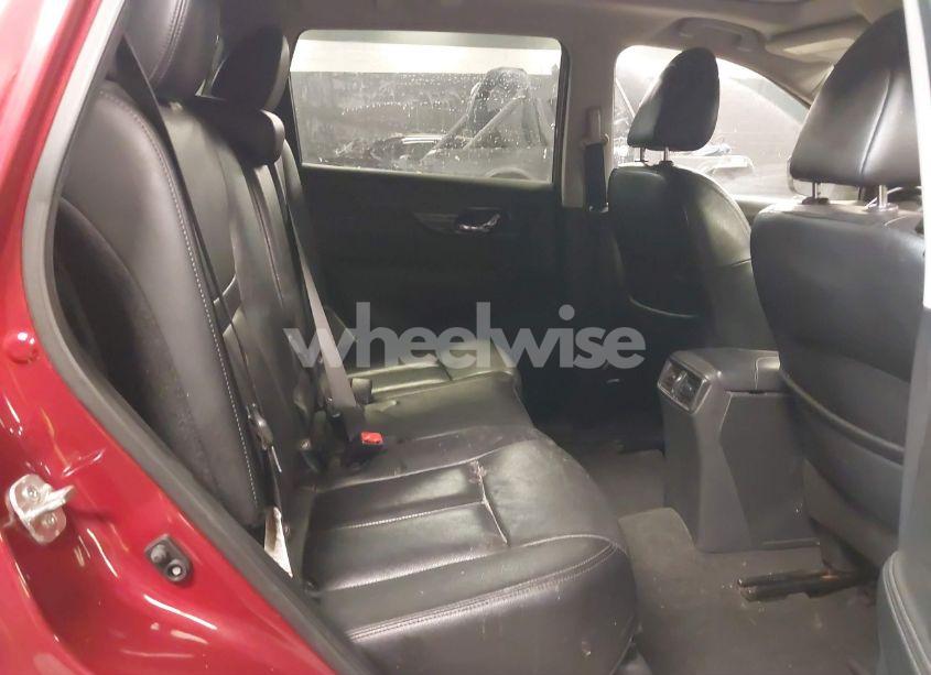 Photo 8 of 2019 Nissan Rogue SL (VIN 5N1AT2MV1KC788748)