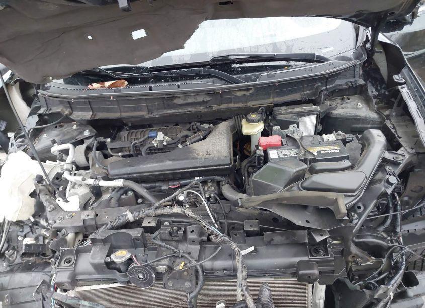 Photo 10 of 2019 Nissan Rogue S (VIN 5N1AT2MV1KC803698)