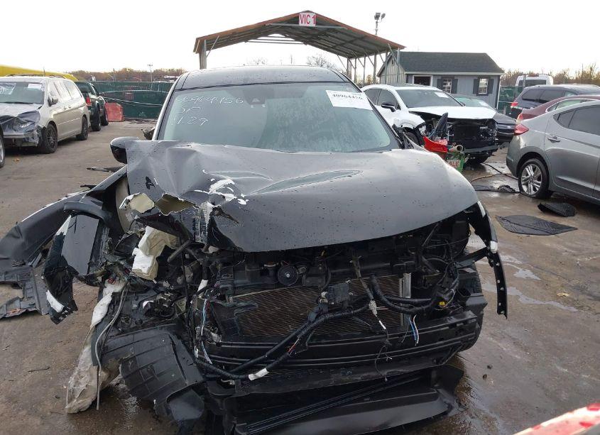 Photo 13 of 2019 Nissan Rogue S (VIN 5N1AT2MV1KC803698)