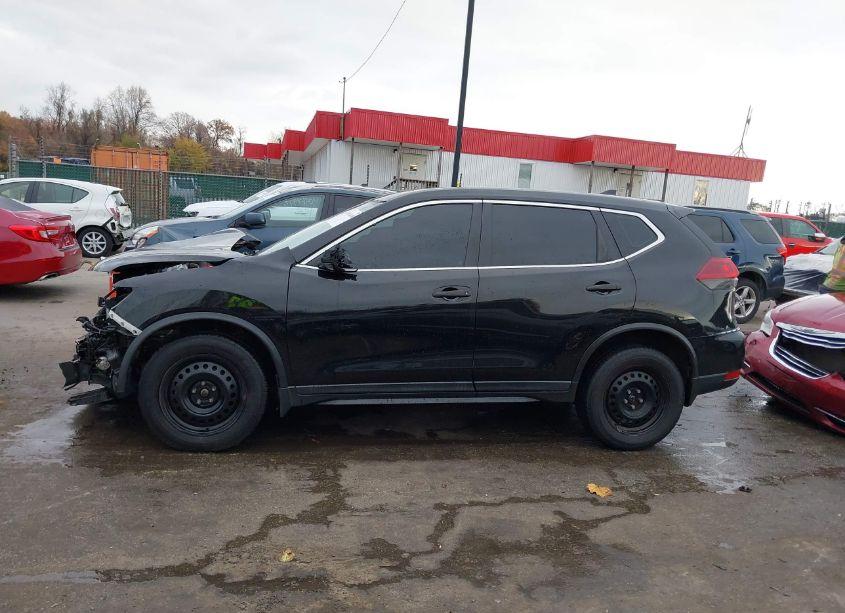 Photo 15 of 2019 Nissan Rogue S (VIN 5N1AT2MV1KC803698)