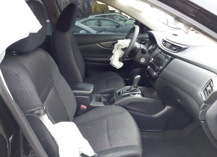 Photo 5 of 2019 Nissan Rogue S (VIN 5N1AT2MV1KC803698)