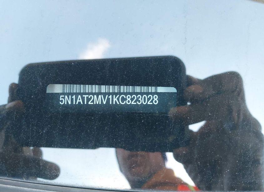 Photo 9 of 2019 Nissan Rogue SL (VIN 5N1AT2MV1KC823028)