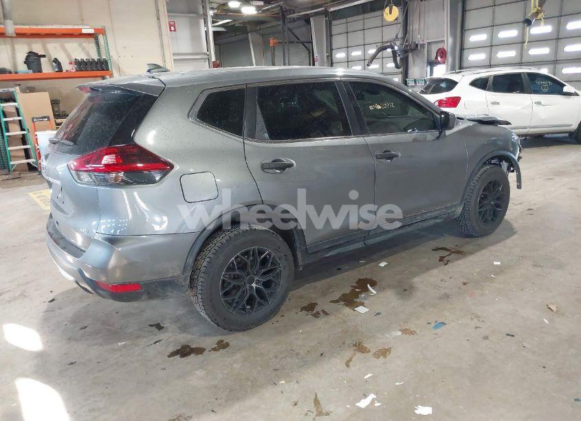 Photo 4 of 2020 Nissan Rogue S INTELLIGENT AWD (VIN 5N1AT2MV1LC785320)
