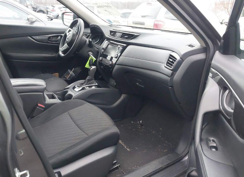 Photo 5 of 2020 Nissan Rogue S INTELLIGENT AWD (VIN 5N1AT2MV1LC788802)