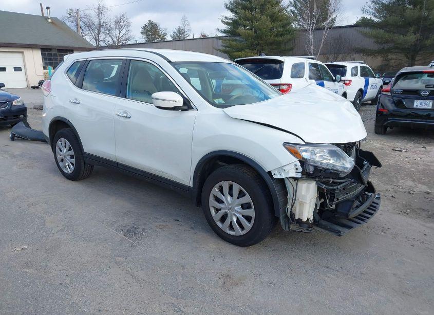 2014 Nissan Rogue S (VIN 5N1AT2MV2EC820918) main photo