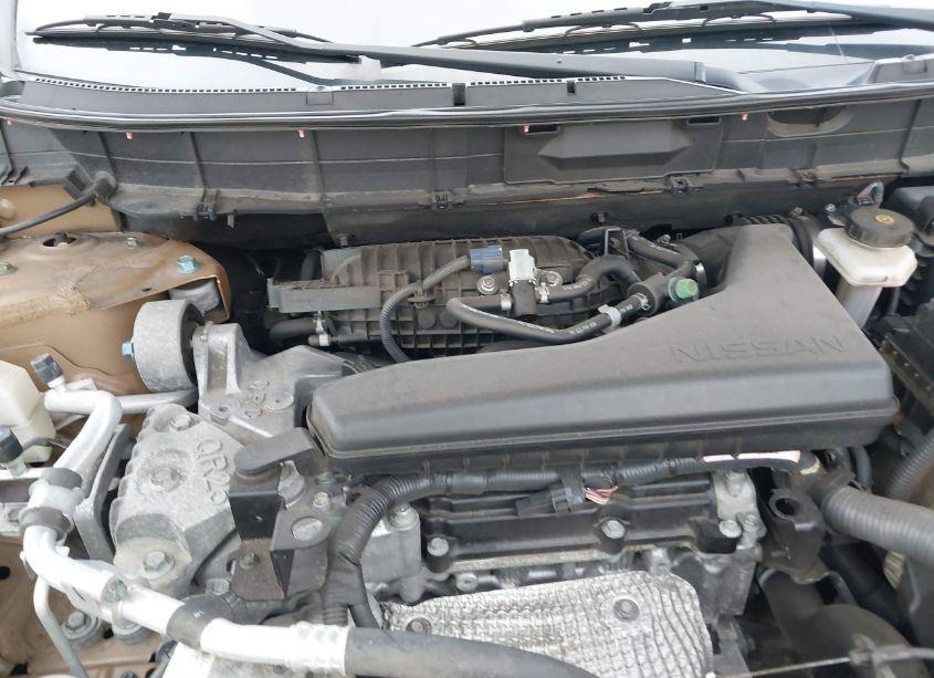 Photo 10 of 2015 Nissan Rogue SV (VIN 5N1AT2MV2FC787243)