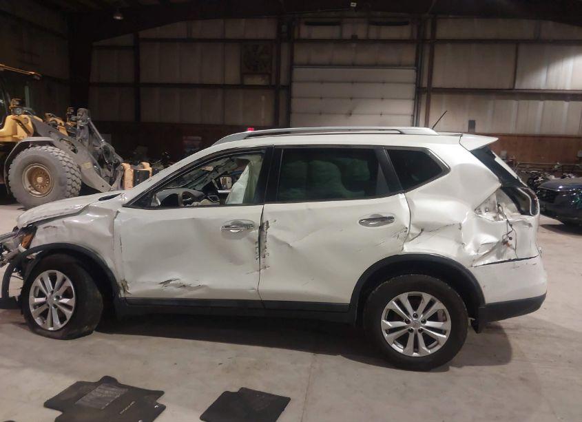 Photo 15 of 2015 Nissan Rogue SV (VIN 5N1AT2MV2FC812500)