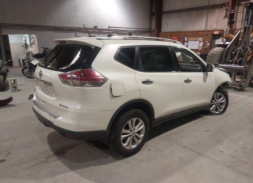 Photo 4 of 2015 Nissan Rogue SV (VIN 5N1AT2MV2FC812500)