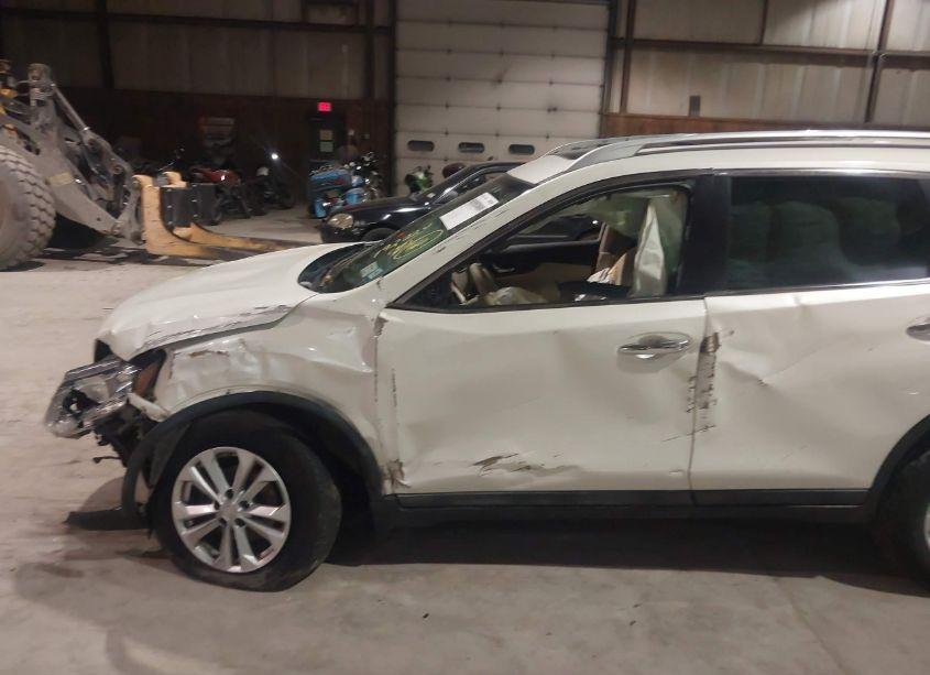 Photo 6 of 2015 Nissan Rogue SV (VIN 5N1AT2MV2FC812500)