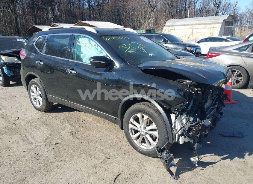 2015 Nissan Rogue SV (VIN 5N1AT2MV2FC851071) main photo