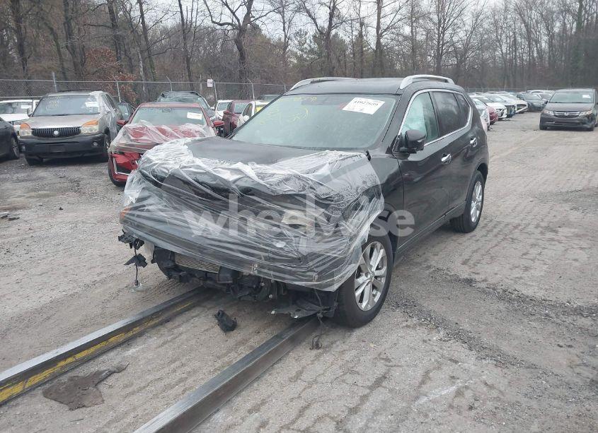Photo 2 of 2015 Nissan Rogue SV (VIN 5N1AT2MV2FC851071)