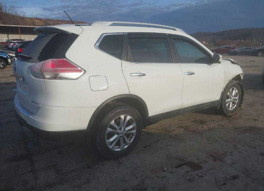 Photo 4 of 2015 Nissan Rogue SV (VIN 5N1AT2MV2FC852141)