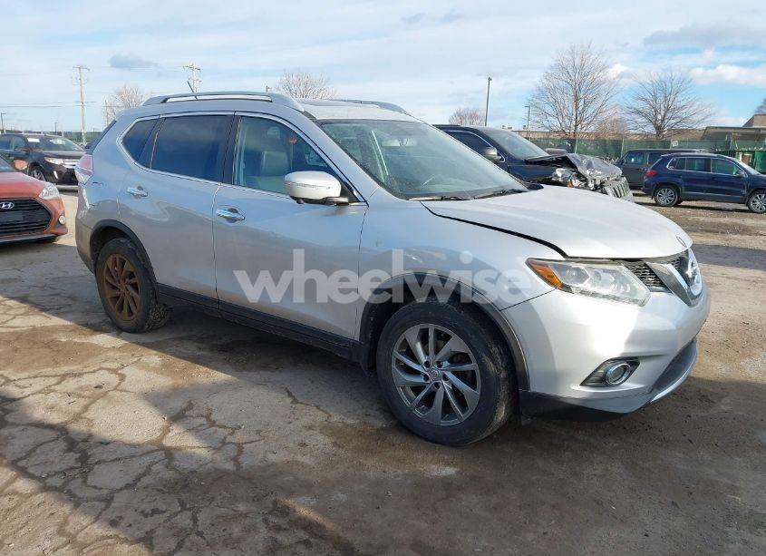 2015 Nissan Rogue SL (VIN 5N1AT2MV2FC909924) main photo