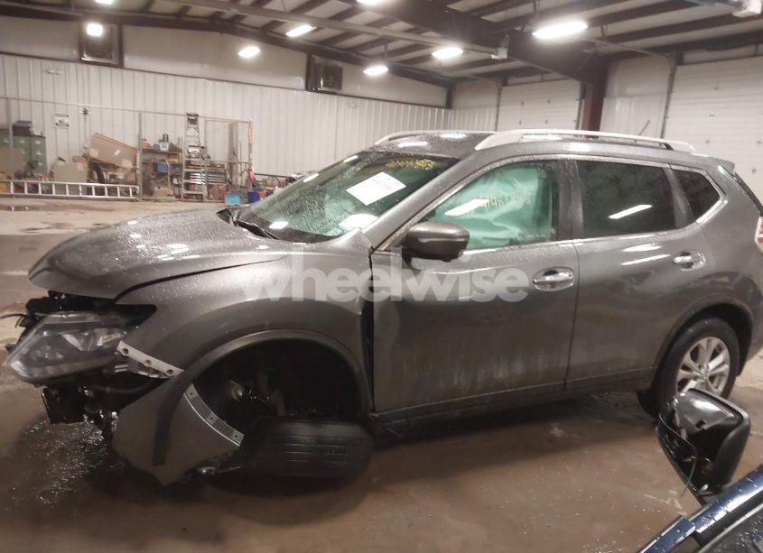 Photo 14 of 2015 Nissan Rogue SV (VIN 5N1AT2MV2FC917571)