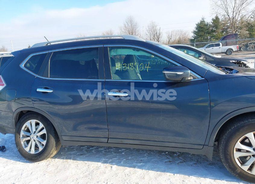 Photo 13 of 2015 Nissan Rogue SV (VIN 5N1AT2MV2FC919627)