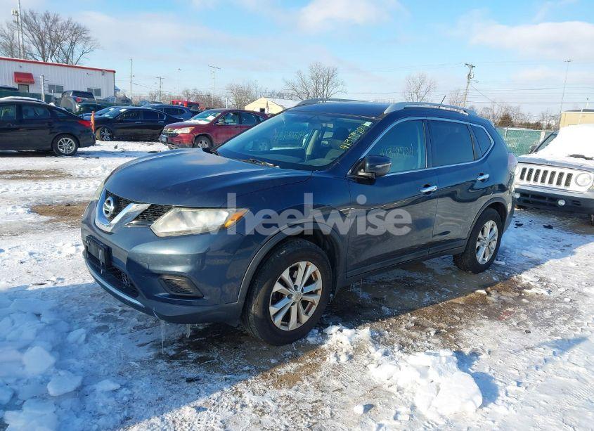 Photo 2 of 2015 Nissan Rogue SV (VIN 5N1AT2MV2FC919627)