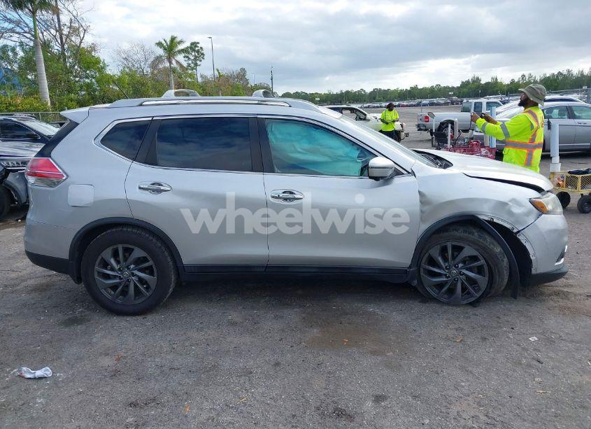 Photo 13 of 2016 Nissan Rogue SL (VIN 5N1AT2MV2GC742742)