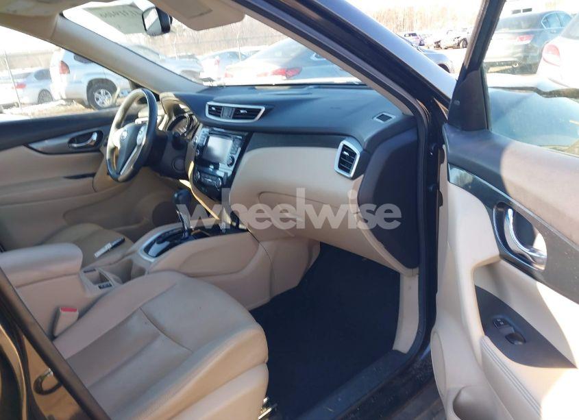 Photo 5 of 2016 Nissan Rogue SL (VIN 5N1AT2MV2GC785302)