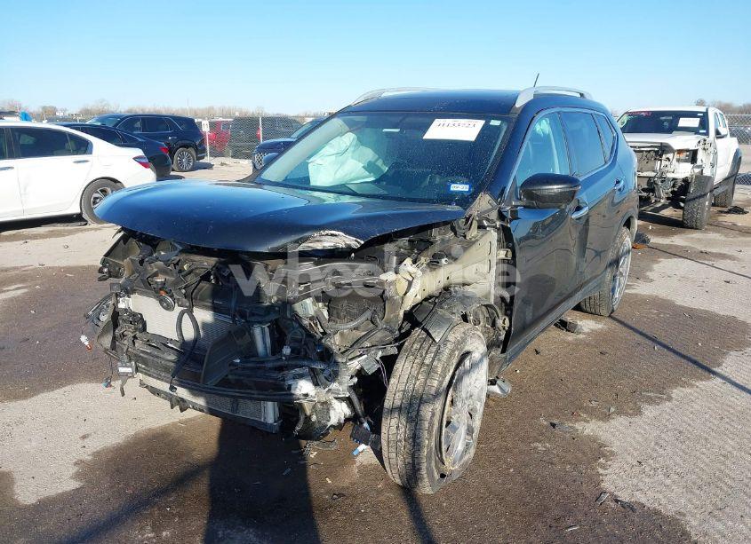 Photo 2 of 2016 Nissan Rogue SL (VIN 5N1AT2MV2GC801174)