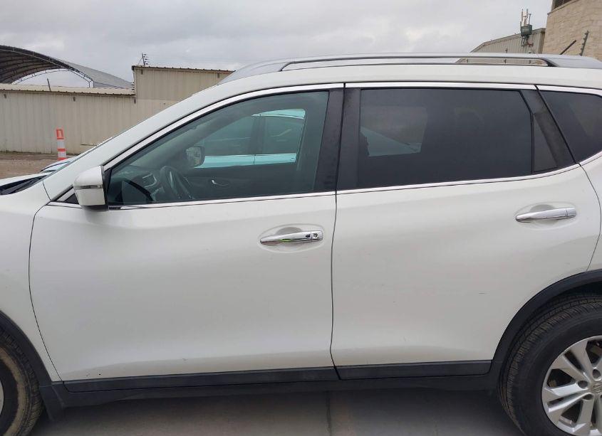 Photo 15 of 2016 Nissan Rogue SV (VIN 5N1AT2MV2GC888591)