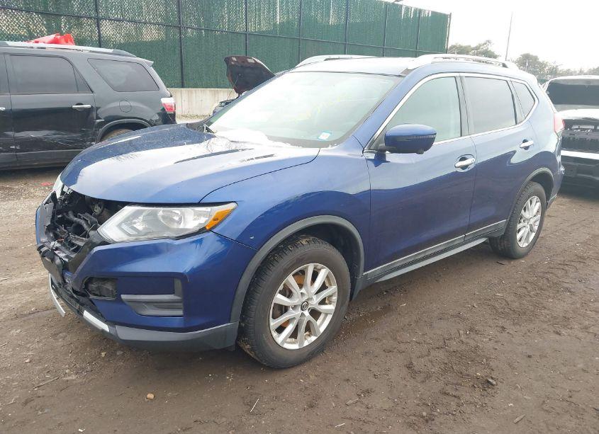 Photo 2 of 2017 Nissan Rogue SV (VIN 5N1AT2MV2HC743178)