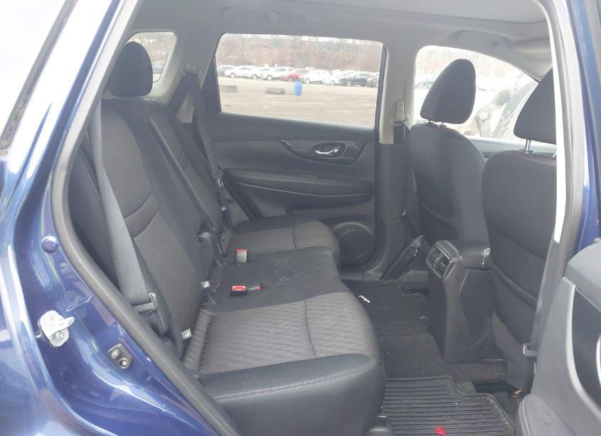 Photo 8 of 2017 Nissan Rogue SV (VIN 5N1AT2MV2HC743178)