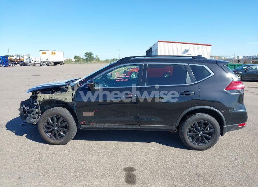 Photo 15 of 2017 Nissan Rogue SV (VIN 5N1AT2MV2HC757047)