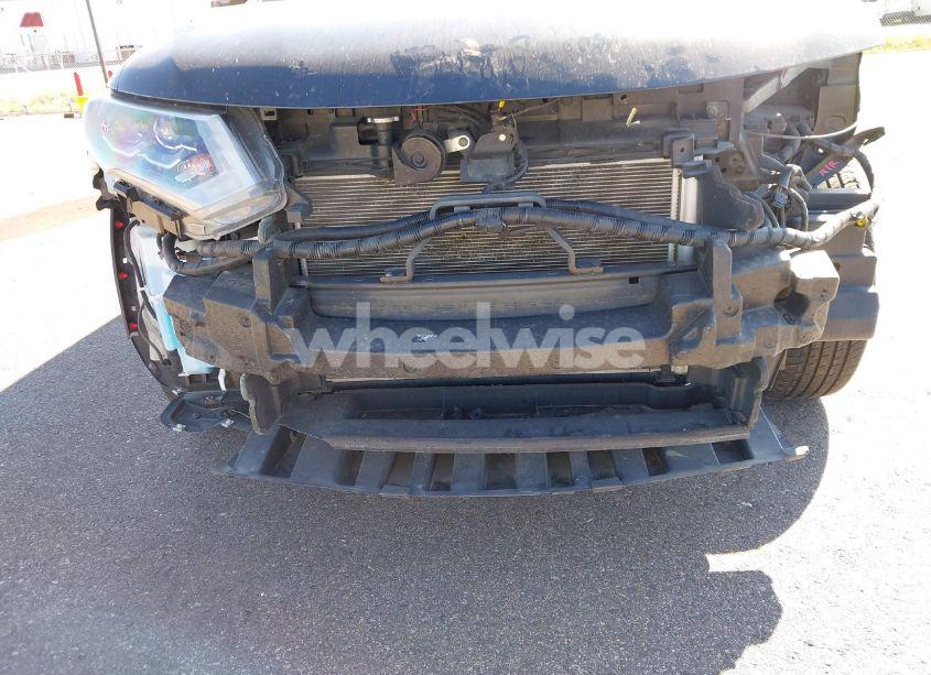 Photo 19 of 2017 Nissan Rogue SV (VIN 5N1AT2MV2HC757047)