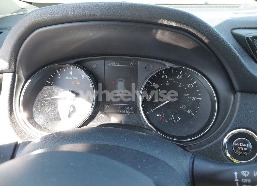 Photo 7 of 2017 Nissan Rogue SV (VIN 5N1AT2MV2HC757047)